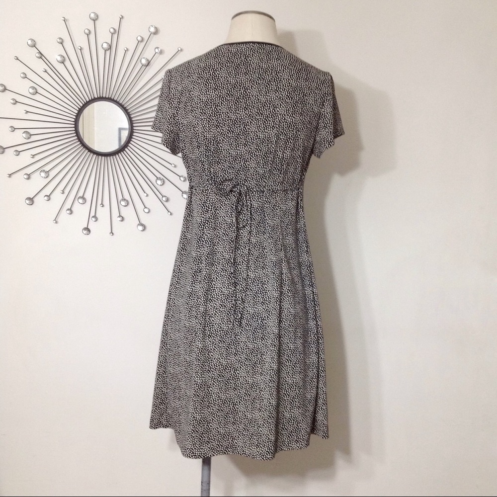 Motherhood Maternity Short Sleeve V-neck Dress - Picture 5 of 8